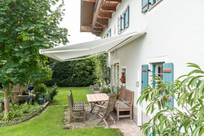 The folding-arm awning MX-3 by markilux has won over all the important core markets of the company in only two years.