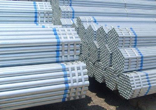 What are the characteristics of galvanized seamless steel