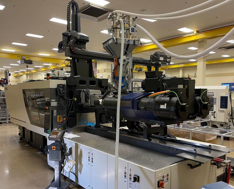 420-Ton Injection Molding Press added to the HTI machine inventory!