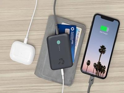 Compact Portable Charger Market