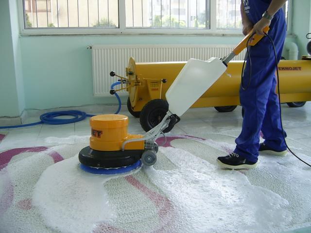 Carpet Cleaning Ashburn Explains Hardwood Cleaning Process