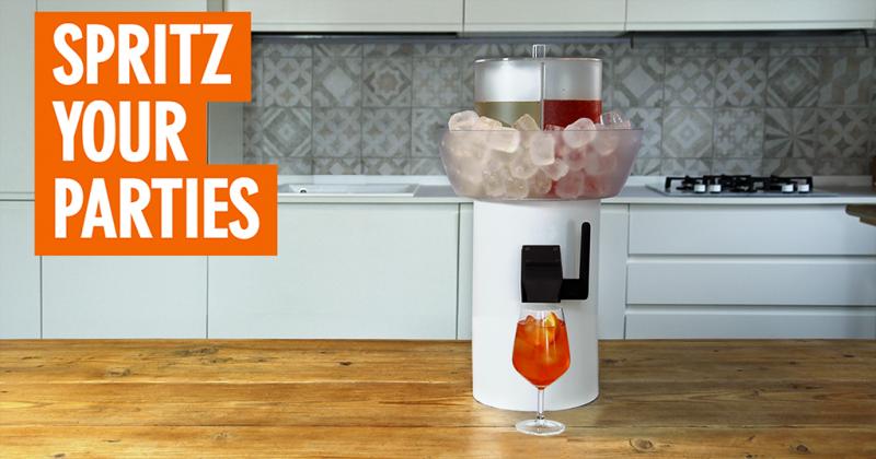 Sprizzer: the Spritz machine for home&backyard parties makes a Spritz with the perfect proportions just by pulling a lever.