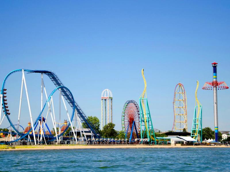 Amusement Parks And Theme Parks