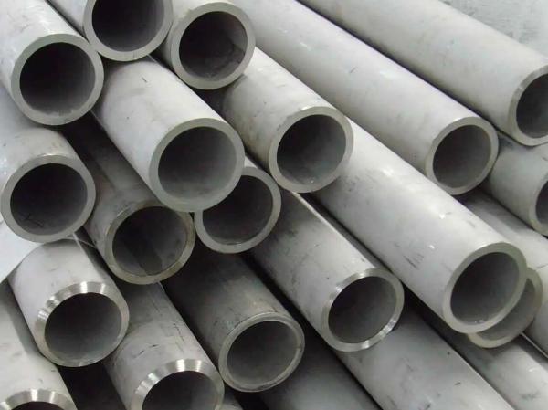 Carbon steel seamless tube vs Stainless steel seamless tube