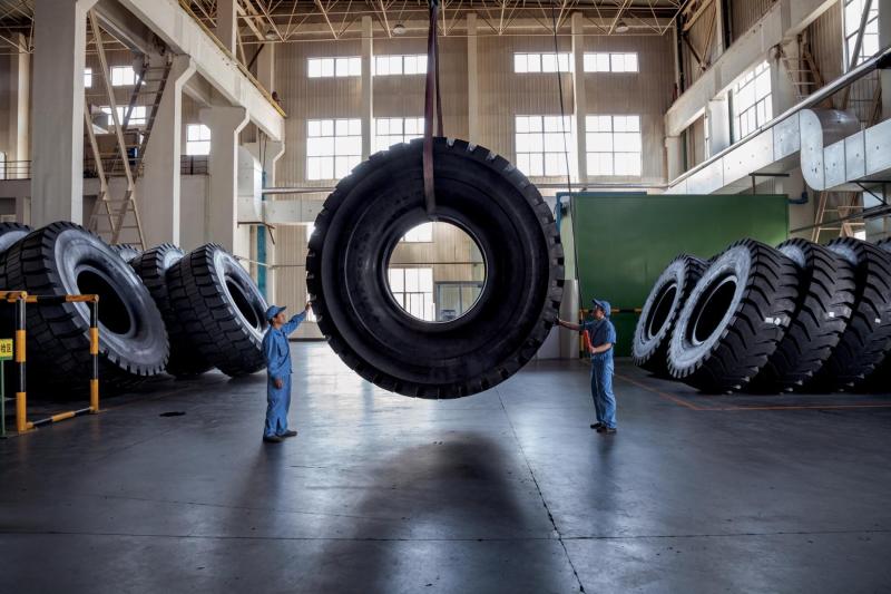 Engineering Machinery Tires Market