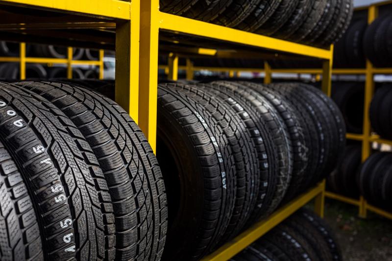 Global Rubber Tires Market