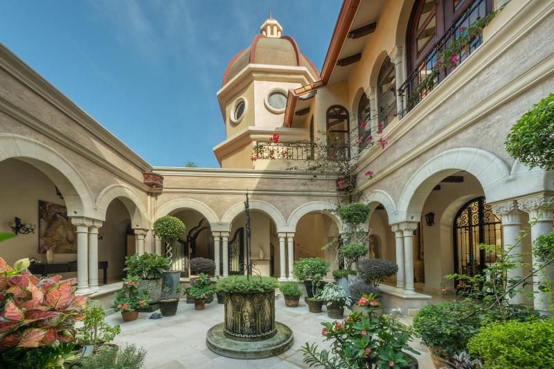 Villa Firenze Revolutionizes Guest Experience with Luxury Amenities