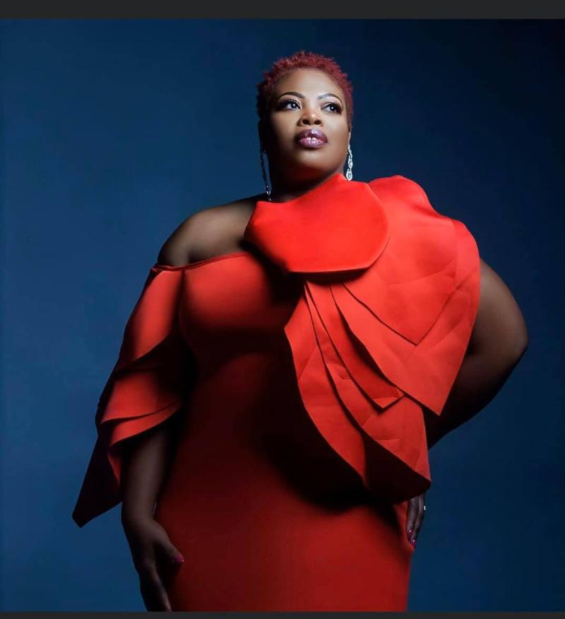 Makeup artist  Plus-Size Models Unite