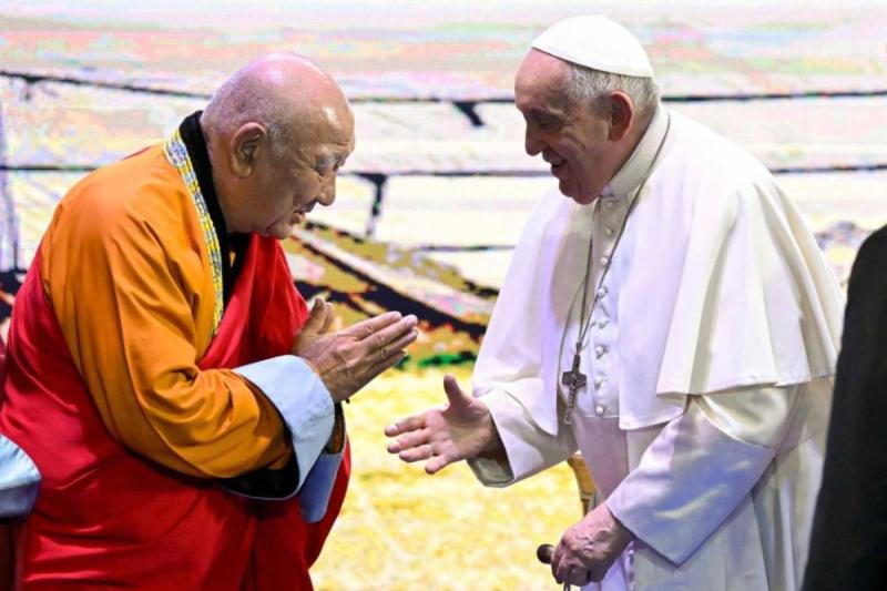 In Mongolia, Pope Francis Once Again Obsesses Over His Core