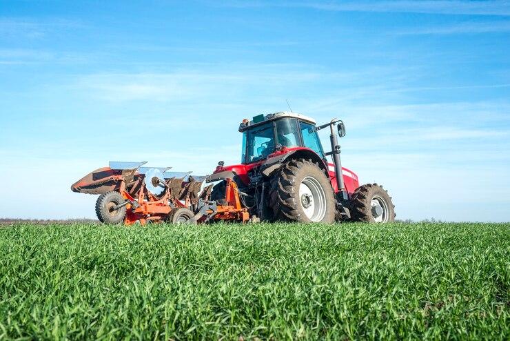 Exploring the Investment Landscape in the UK Agricultural Equipment Market
