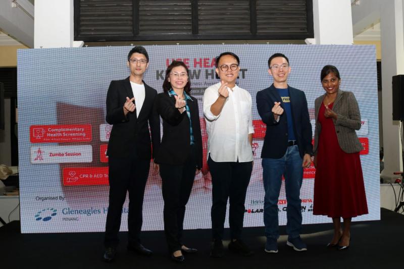 From left, Dr Ng Jit Beng, Consultant Cardiologist and Electrophysiologist, Ms Foo Ai Leen, Senior Marketing Manager, Gleneagles H