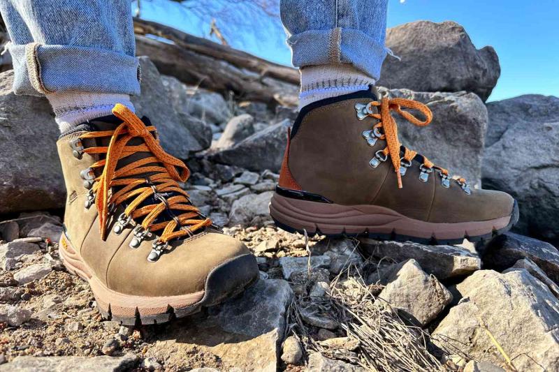 Hiking Footwear Market