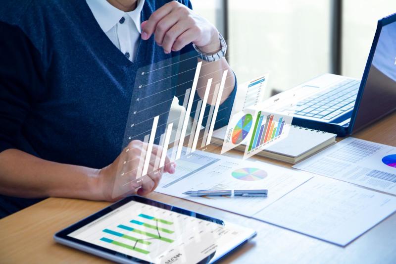 When is investment advice really worthwhile?