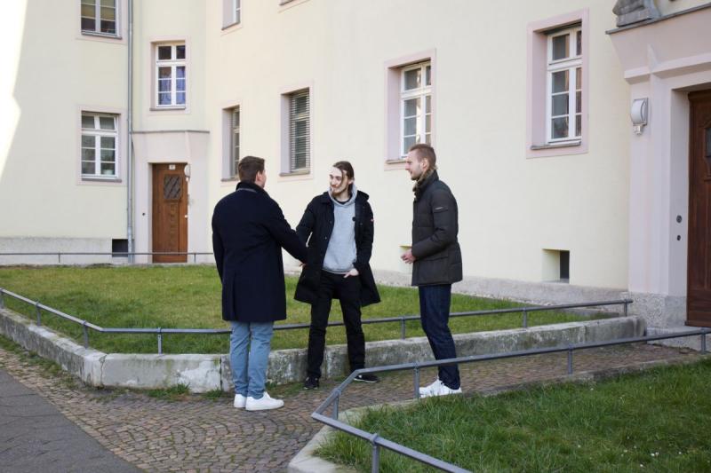 Sven Schwarzat at a viewing appointment (© Sven Schwarzat)