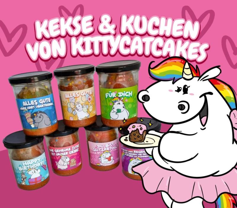 Chubbycorn cakes in a jar & cookies