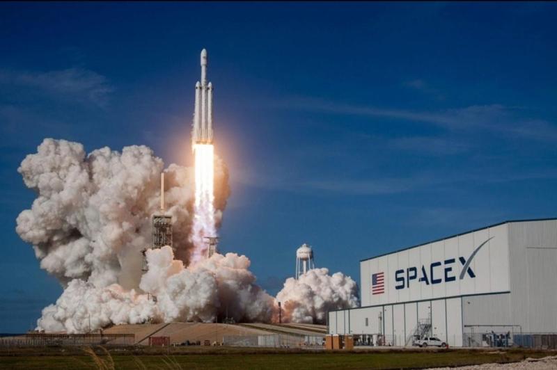 StockVane Examines SpaceX's $2.2 Trillion Valuation Amid