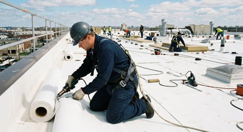 commercial roofing contractor - Daigle Roofing and Construction