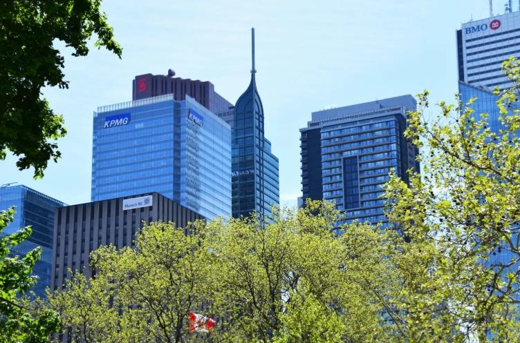 LifeinCloud gains traction in Canada as firms seek data sovereignty