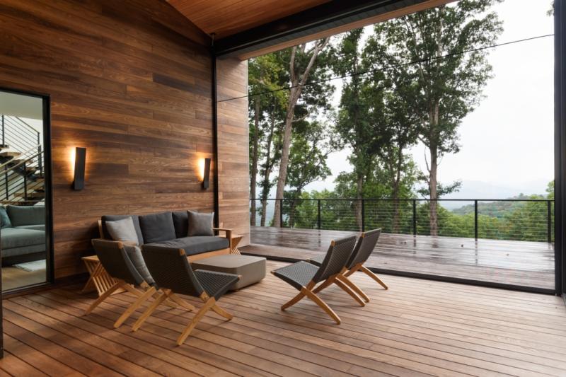 Homeowners Seeking a Leading Luxury Home Architect