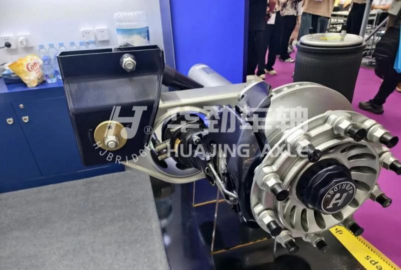 Why do customers around the world trust Huajing? The answer is on display at the Canton Fair