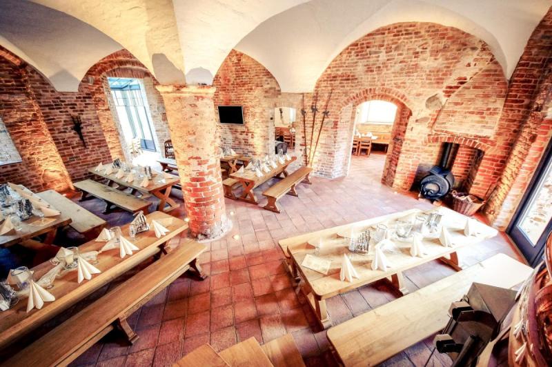 Mellenthin Water Castle, Usedom ( (C) Mellenthin Water Castle)