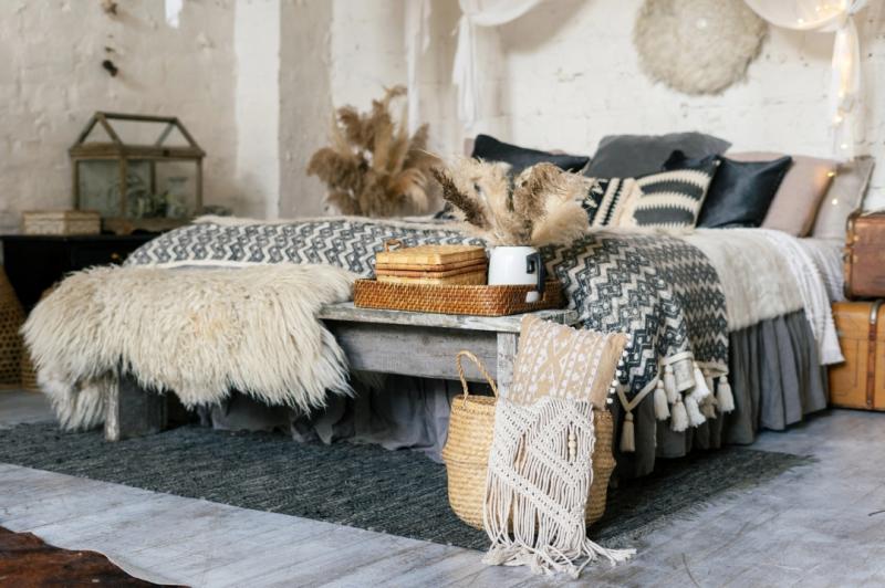 Utterly Home Publishes 2025-2026 Design Trends Report: Cozy Minimalism and Retro Holiday Style Emerge