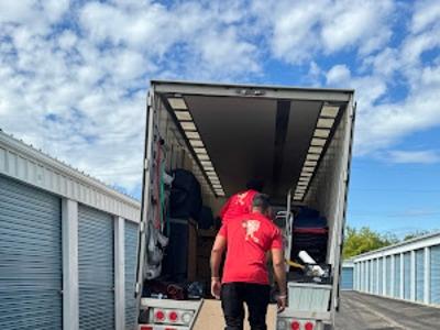 YEG Edmonton Movers Opens Public Retail Hub, Redefining Access to Moving Resources Among Edmonton Moving Companies