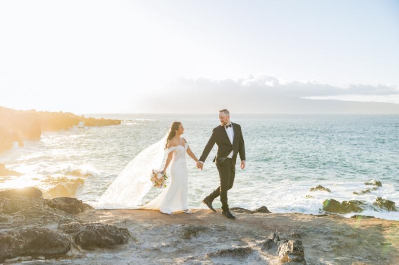 Dream Hawaii Wedding Cliffside