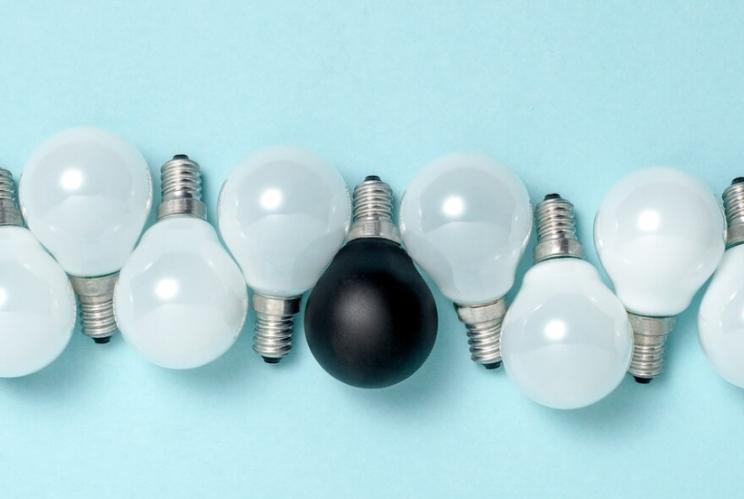 Handcrafted lamp shades are emerging as a thoughtful holiday gift, blending function, design, and personalization. This December, Kirks Lane Lamp Parts Co highlights silk shades, linen shades, and premium lamp parts as part of its wholesale lamp parts and