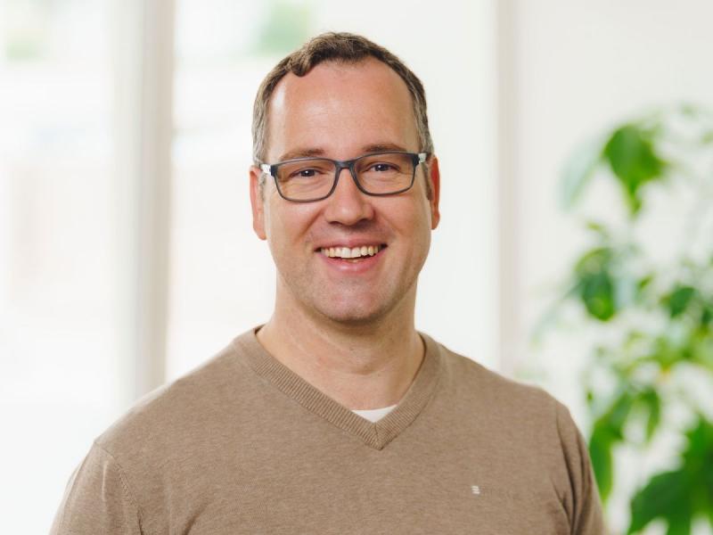 Sebastian Seidel and his team celebrate the tenth anniversary of his app agency Cayas ( (C) Oliver Windus Fotodesign)