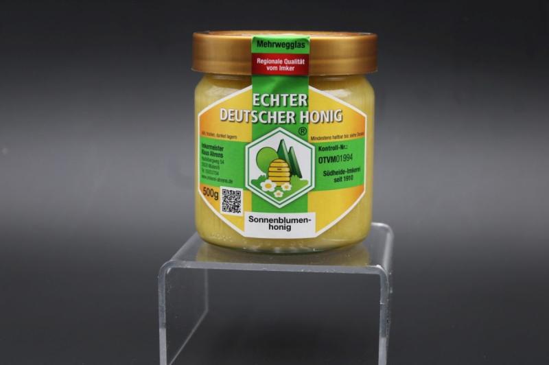 Sunflower honey winner of the gold medal ( (C) Photo: DBIB/Thomas Beissel)