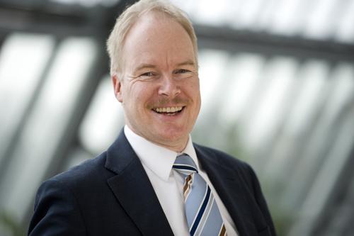 Günter Laubinger (46) is the new departmental head of Contracting and Procurement at BBB