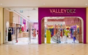 VALLEYDEZ fashion boutique in Wafi Shopping Mall
