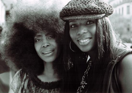 Erykah Badu Teams Up with Contemporary Painter Dawn Okoro for Charity